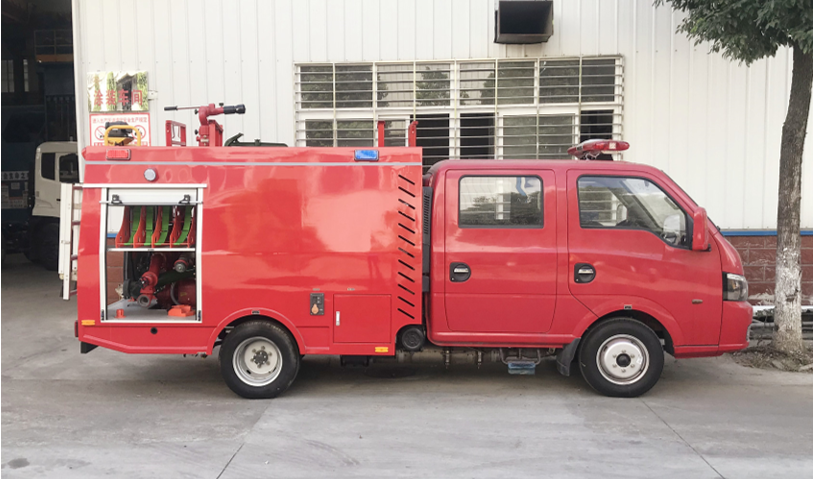 双排座微型消防车