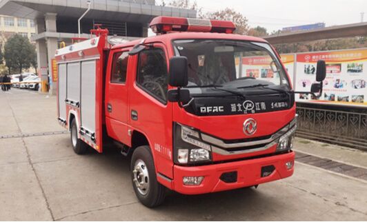 江特牌JDF5073GXFPM20/E6型泡沫消防车
