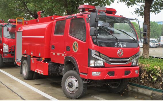 江特牌JDF5102GXFSG45/E6型水罐消防车