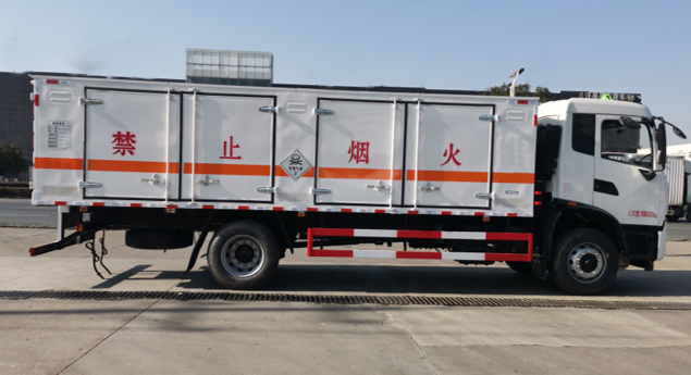 东风天锦毒性气体运输车