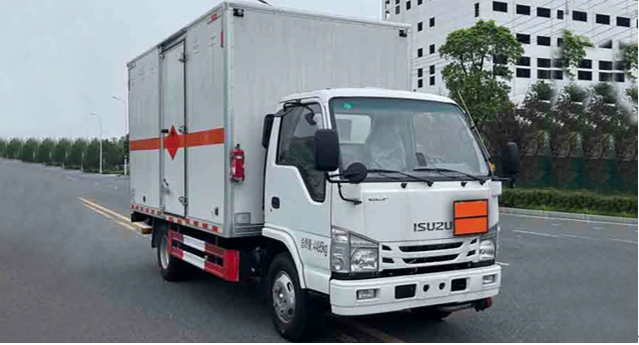 庆铃易燃气体厢式运输车