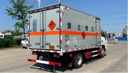 ����4��2�̻��������䳵