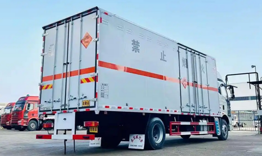 ���8��6�̻��������䳵